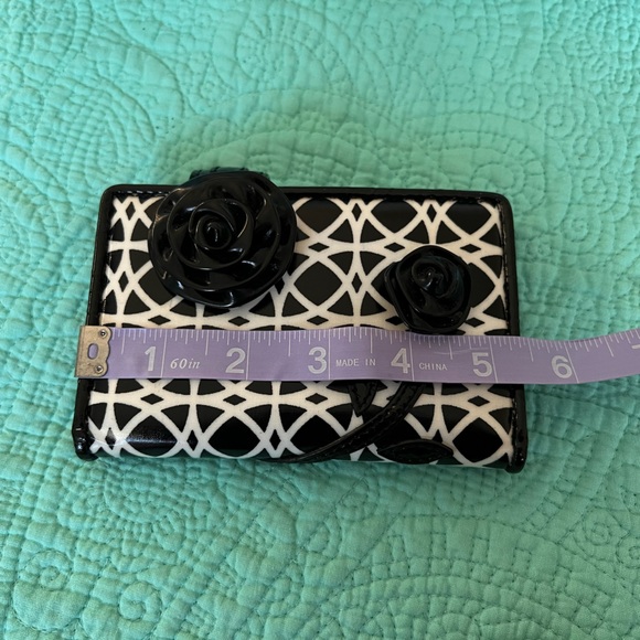 Vera Bradley NWT Got It Handled Night and Day Matching Clutch Wallet Black White - Picture 14 of 16